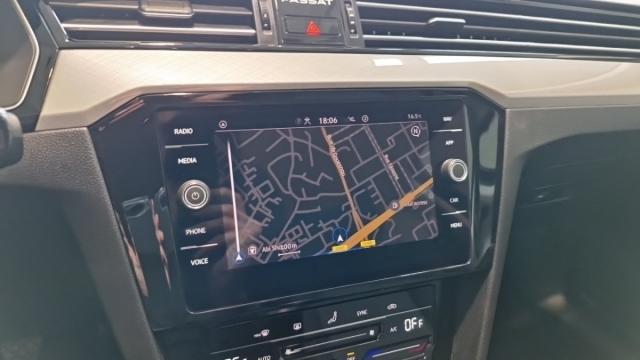 Volkswagen Passat image 4