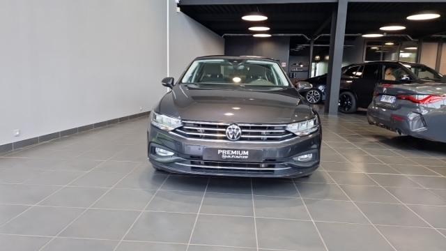 Volkswagen Passat image 7