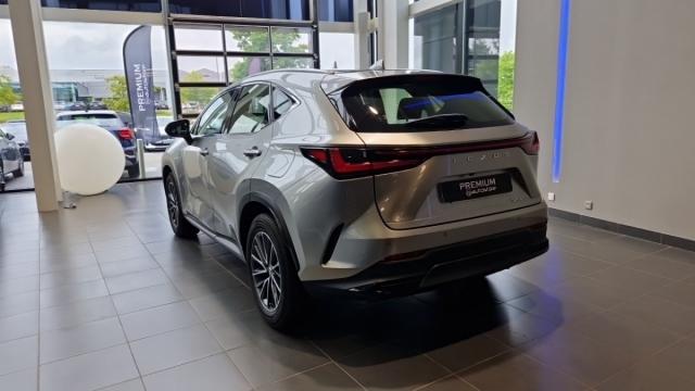 Lexus Nx image 2