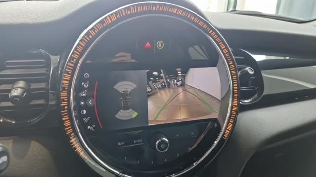 Mini Cabrio image 9