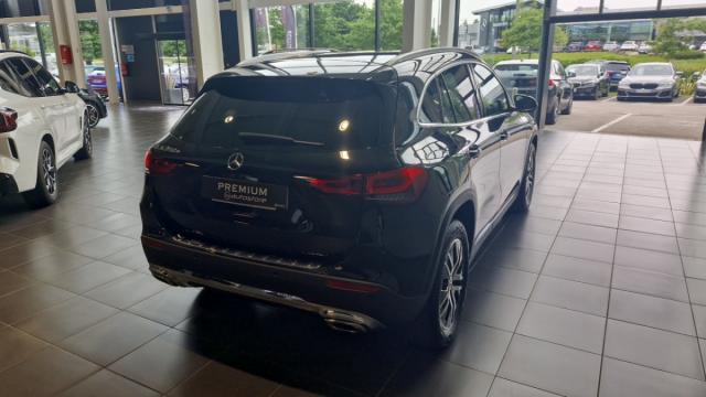 Mercedes Benz Gla image 9