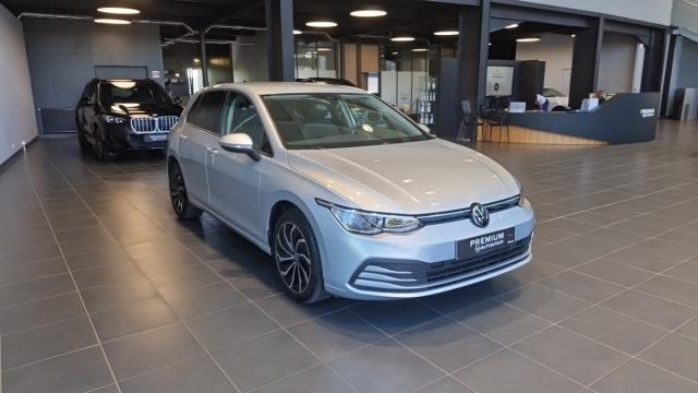 Volkswagen Golf image 6
