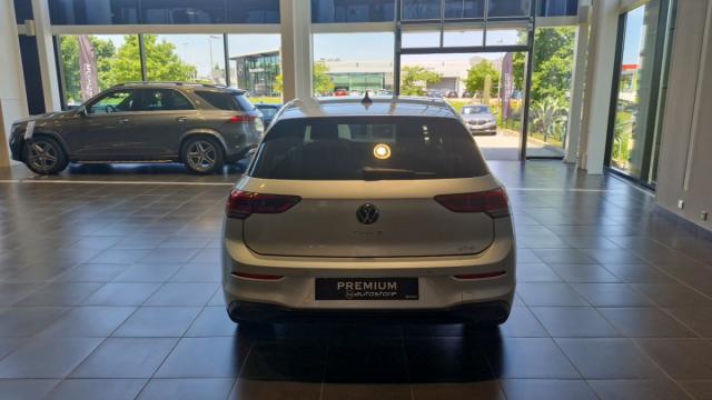 Volkswagen Golf image 4