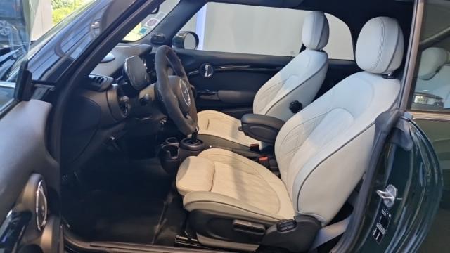Mini Cabrio image 3