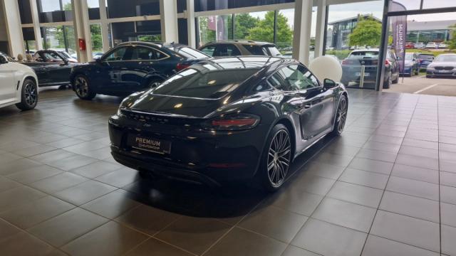 Porsche 718 Cayman image 2