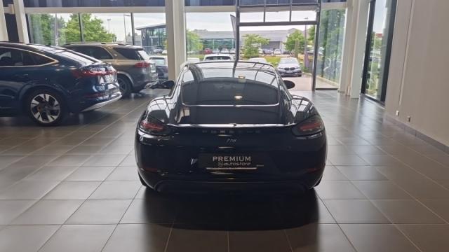 Porsche 718 Cayman image 8