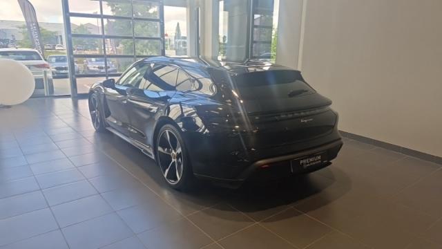 Porsche Taycan image 6