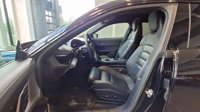 Porsche Taycan image 7