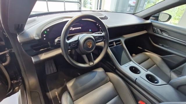 Porsche Taycan image 5