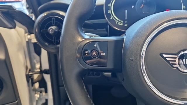 Mini Cabrio image 2