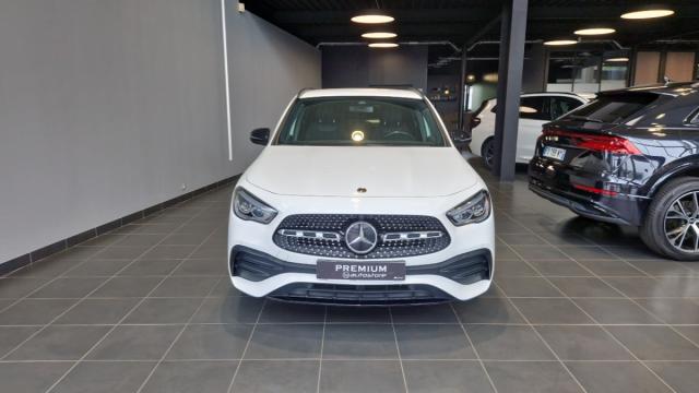 Mercedes Benz Gla image 9
