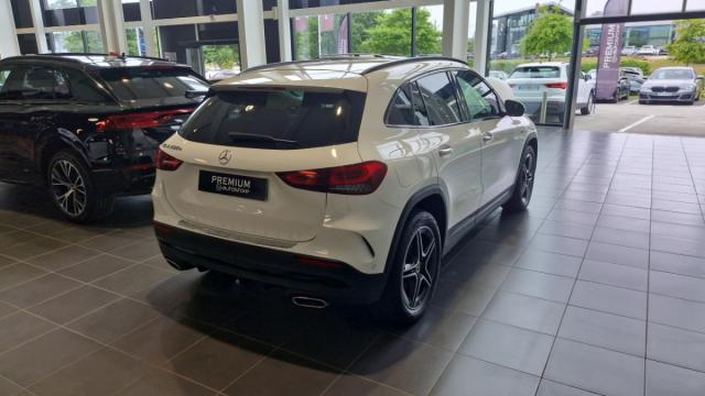 Mercedes Benz Gla image 6