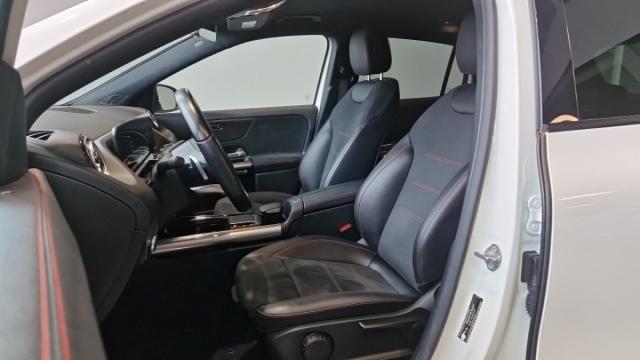 Mercedes Benz Gla image 8