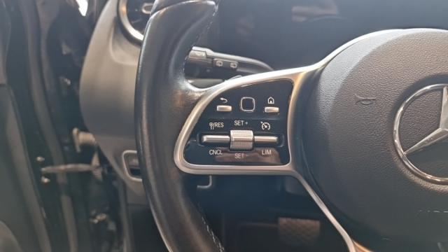 Mercedes Benz Gla image 7