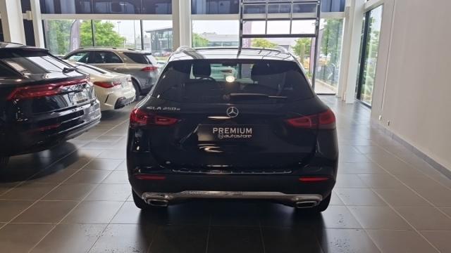 Mercedes Benz Gla image 4