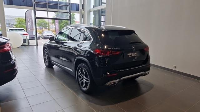 Mercedes Benz Gla image 9