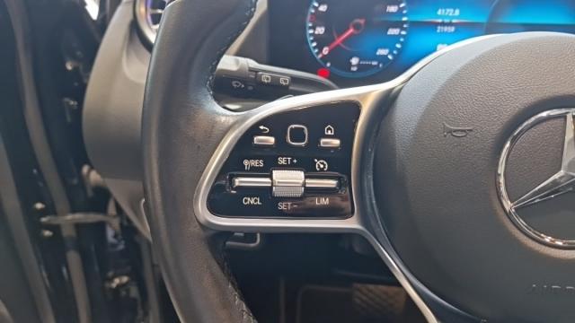 Mercedes Benz Gla image 8