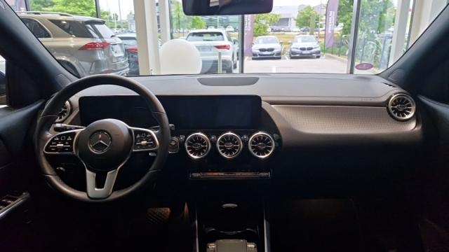 Mercedes Benz Gla image 2