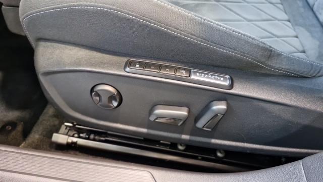 Volkswagen Golf image 5