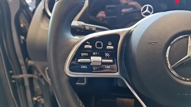 Mercedes Benz Gla image 5