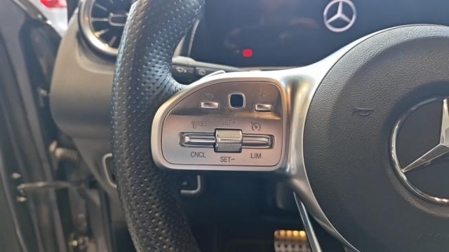 Mercedes Benz Glb image 7