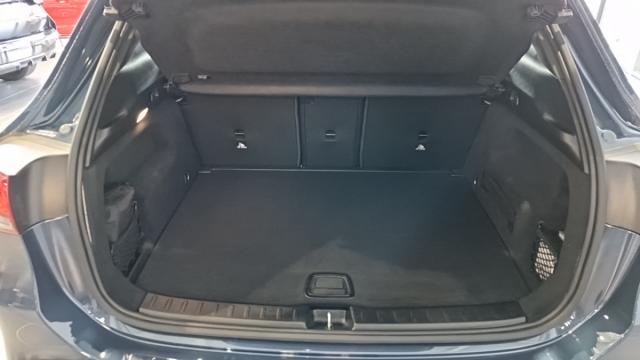 Mercedes Benz Gla image 1