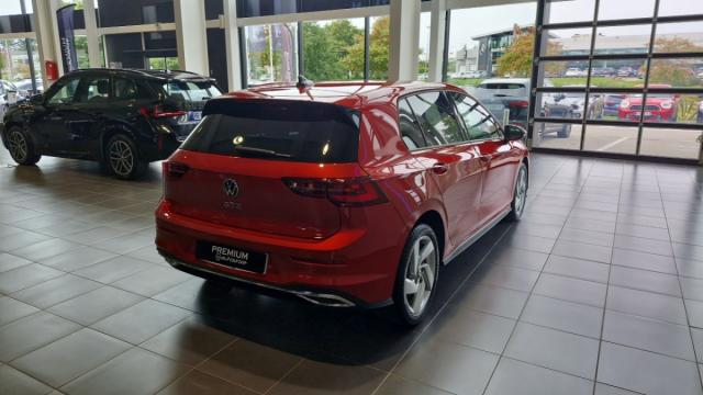 Volkswagen Golf image 1