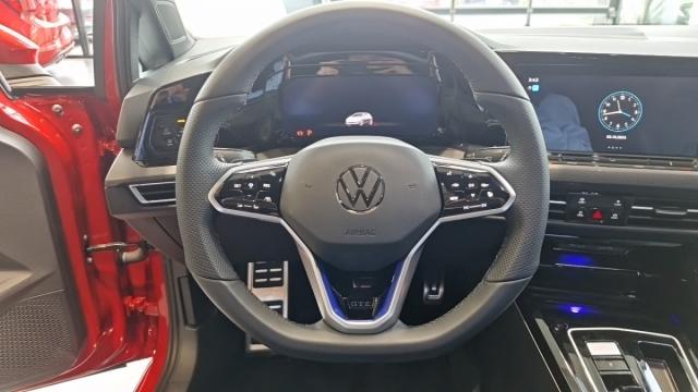 Volkswagen Golf image 9