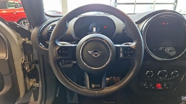 Mini Clubman image 4