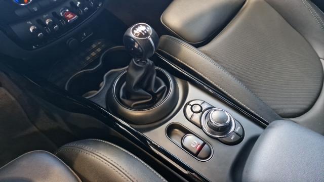 Mini Clubman image 8