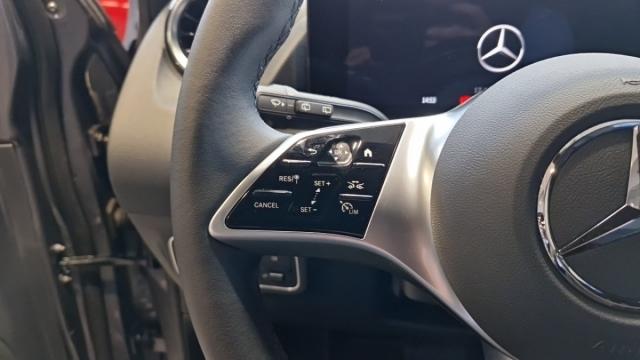 Mercedes Benz Gla image 7