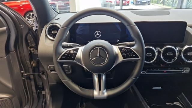 Mercedes Benz Gla image 6