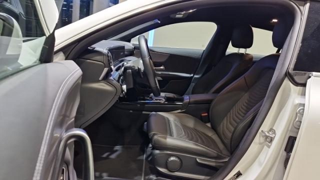 Mercedes Benz Cla Shooting Brake image 8