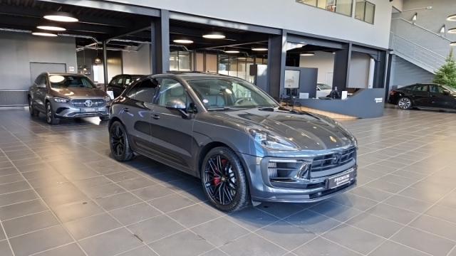 Porsche Macan image 1