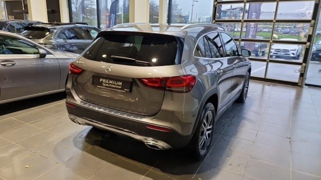 Mercedes Benz Gla image 3