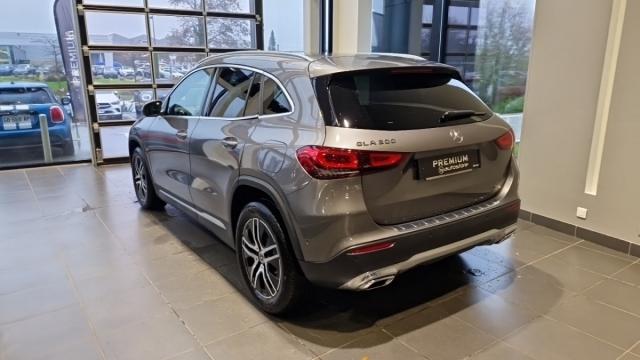 Mercedes Benz Gla image 2