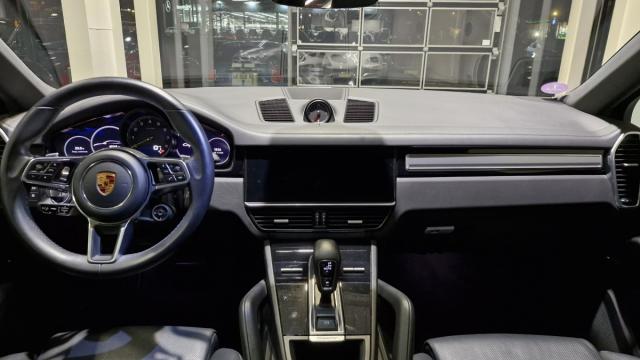 Porsche Cayenne Coupé image 6