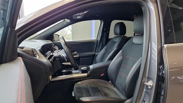 Mercedes Benz Gla image 6