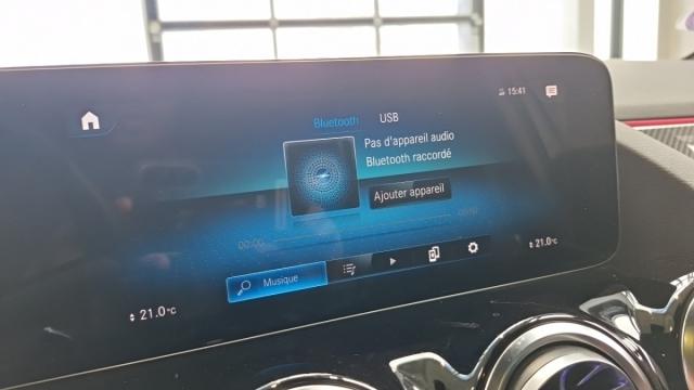 Mercedes Benz Gla image 8