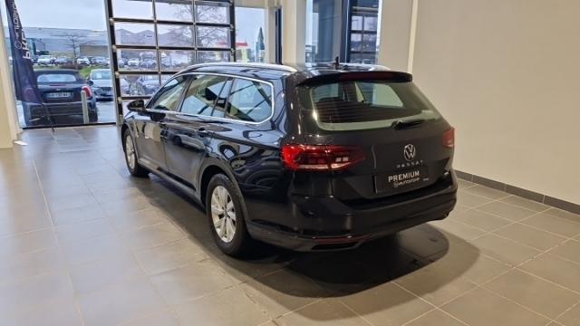Volkswagen Passat Sw image 2