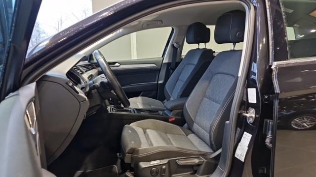 Volkswagen Passat Sw image 5