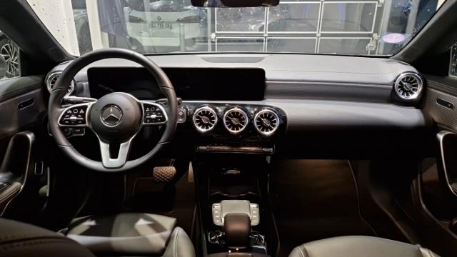 Mercedes Benz Cla image 8