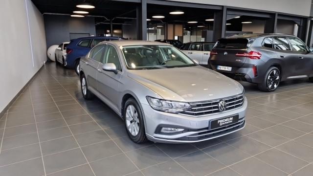 Volkswagen Passat image 5