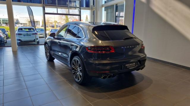 Porsche Macan image 1