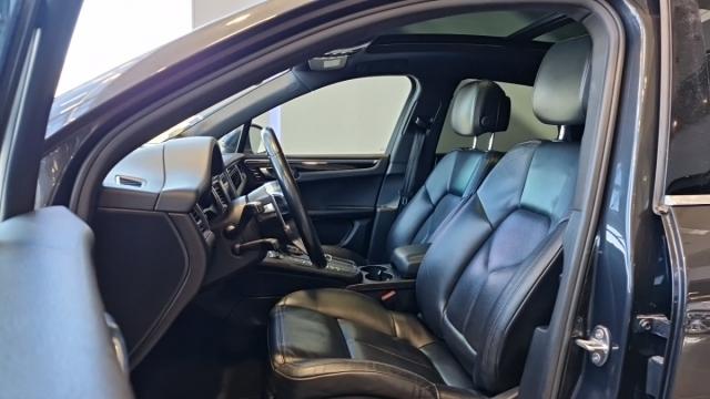 Porsche Macan image 8