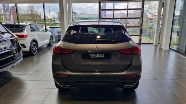 Mercedes Benz Gla image 9