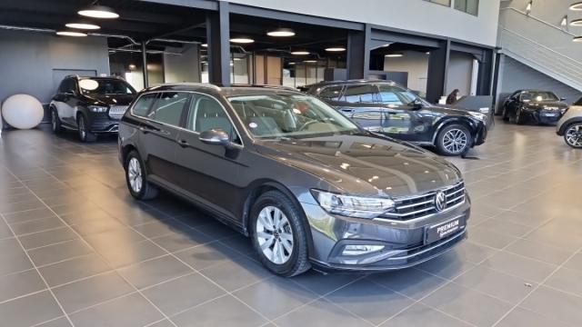 Volkswagen Passat Sw image 6