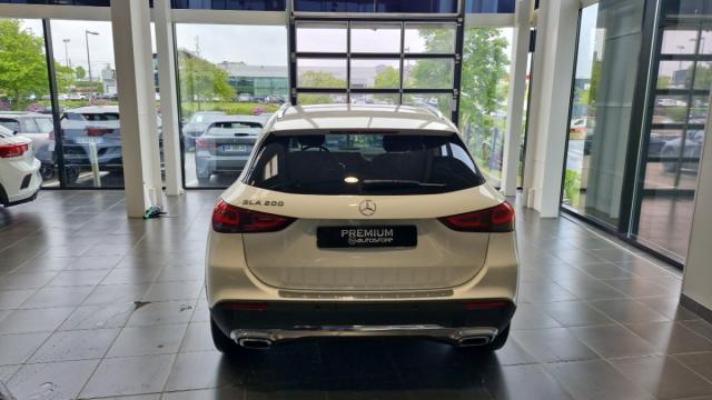 Mercedes Benz Gla image 1
