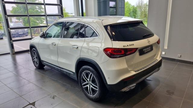 Mercedes Benz Gla image 2