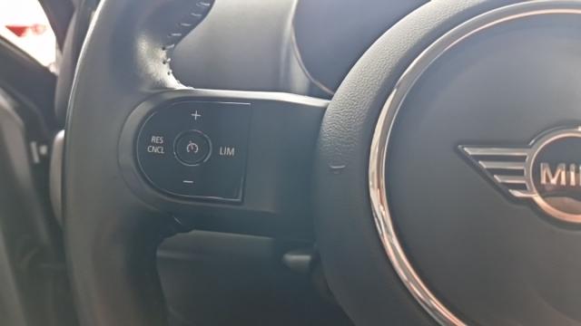 Mini Countryman image 9